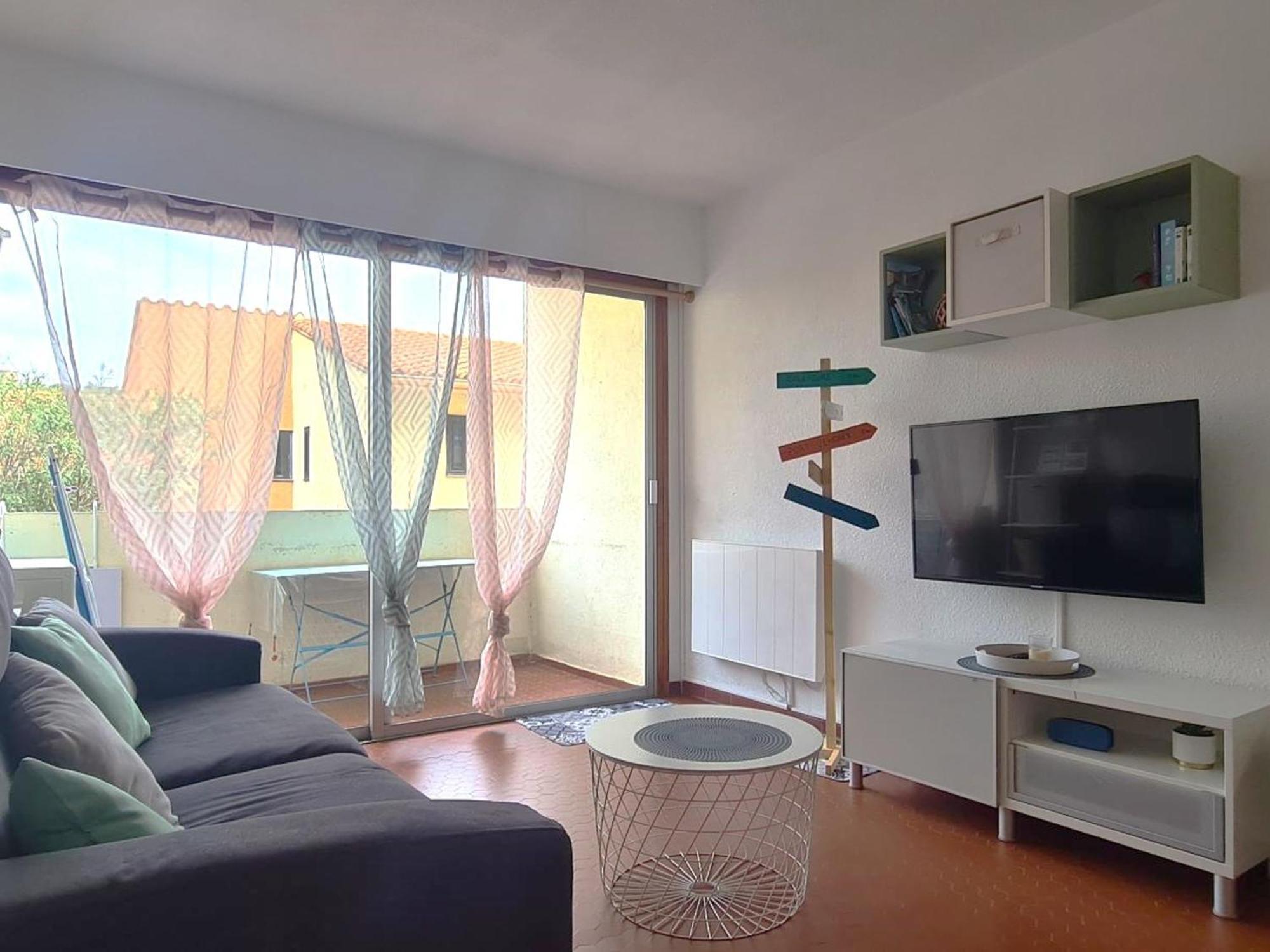 T2 A Avec Terrasse Et Parking Prive, A 300m De La - Fr-1-309-385 Apartment